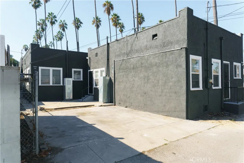 5700 Cimarron St, Los Angeles, California 90062 home-pic-13